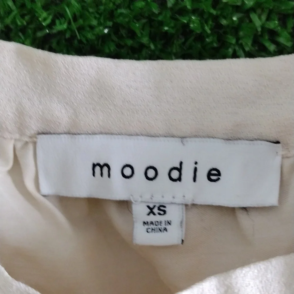 Moodie yellow and cream dress MIDI - Picture 4 of 6